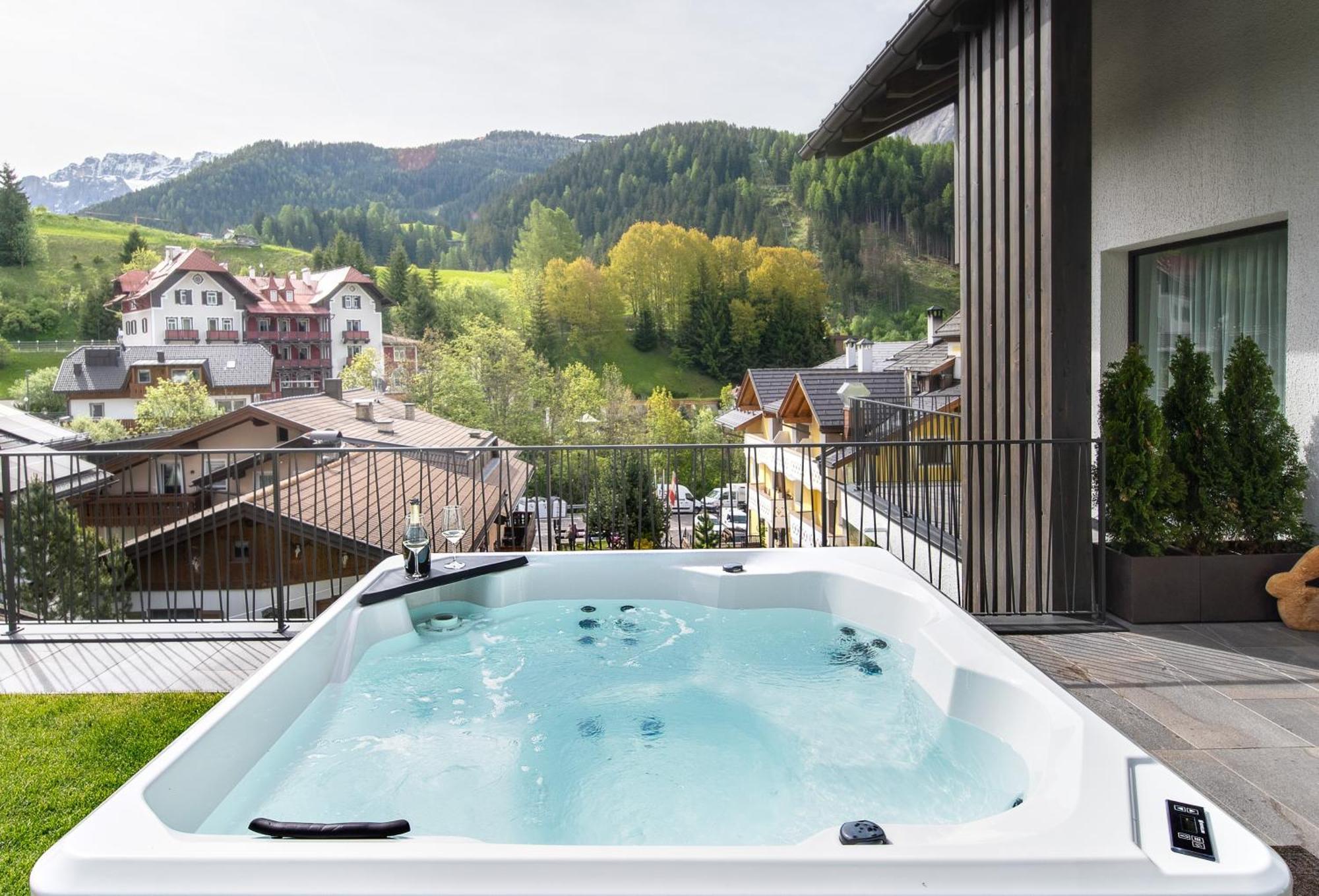 Anna Lodges Dolomites Santa Cristina Val Gardena المظهر الخارجي الصورة